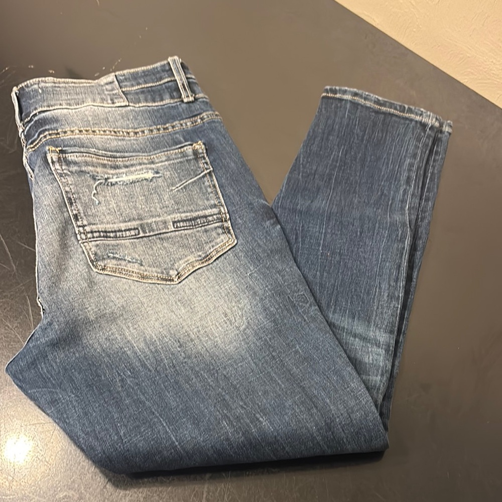 Payton ripped skinny jeans like new.